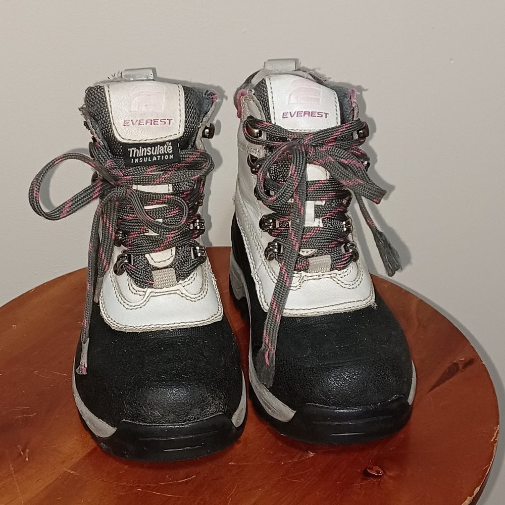 Everest Brand Girls Snow Boots Size 33